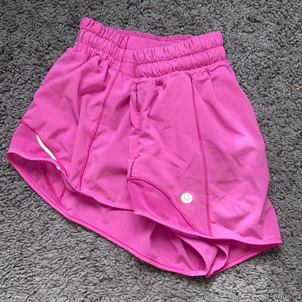 New! Pink Lulu Hotty hot 2.5in shorts